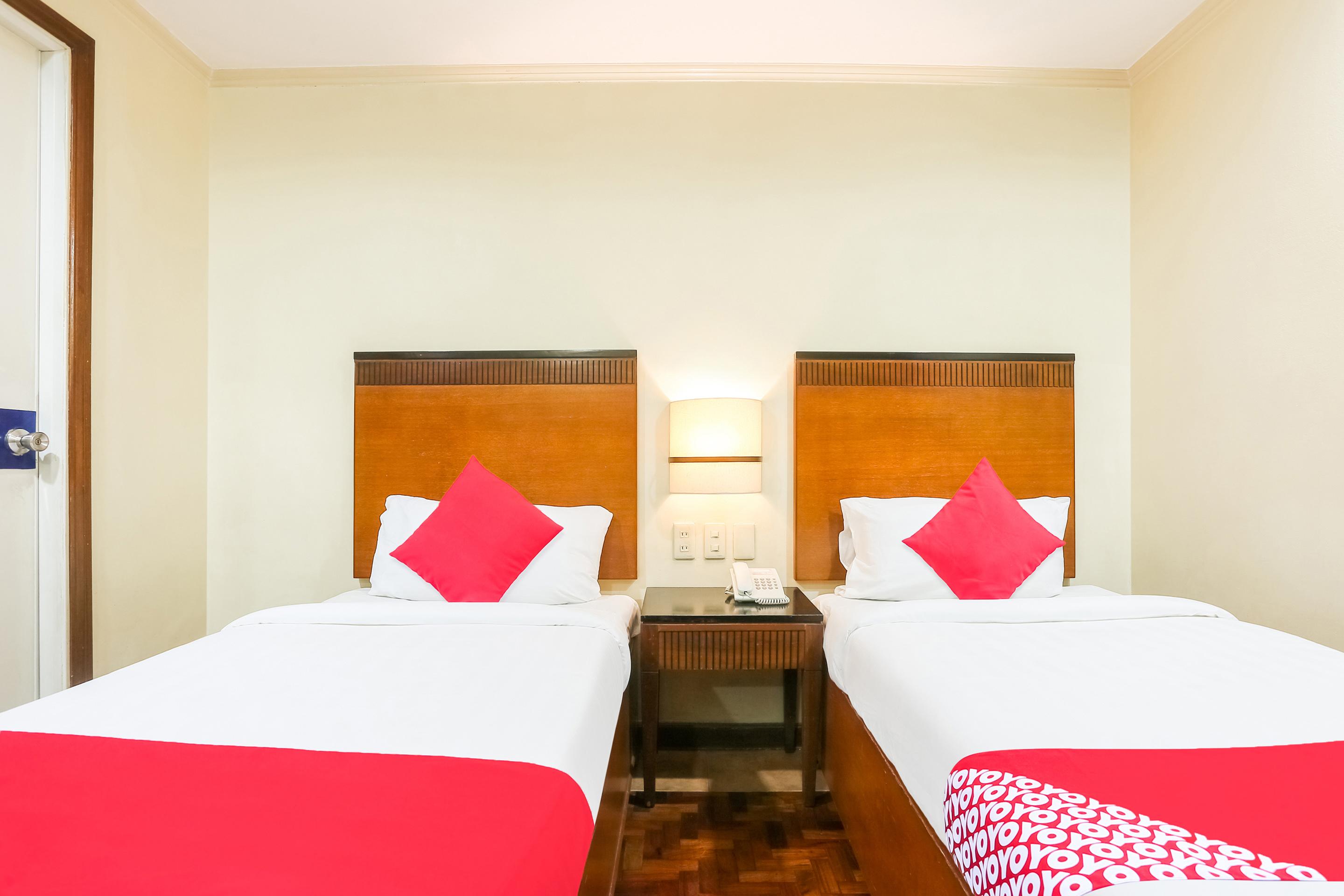 OYO 406 Royal Parc Inn & Suites Quezon City Exterior foto