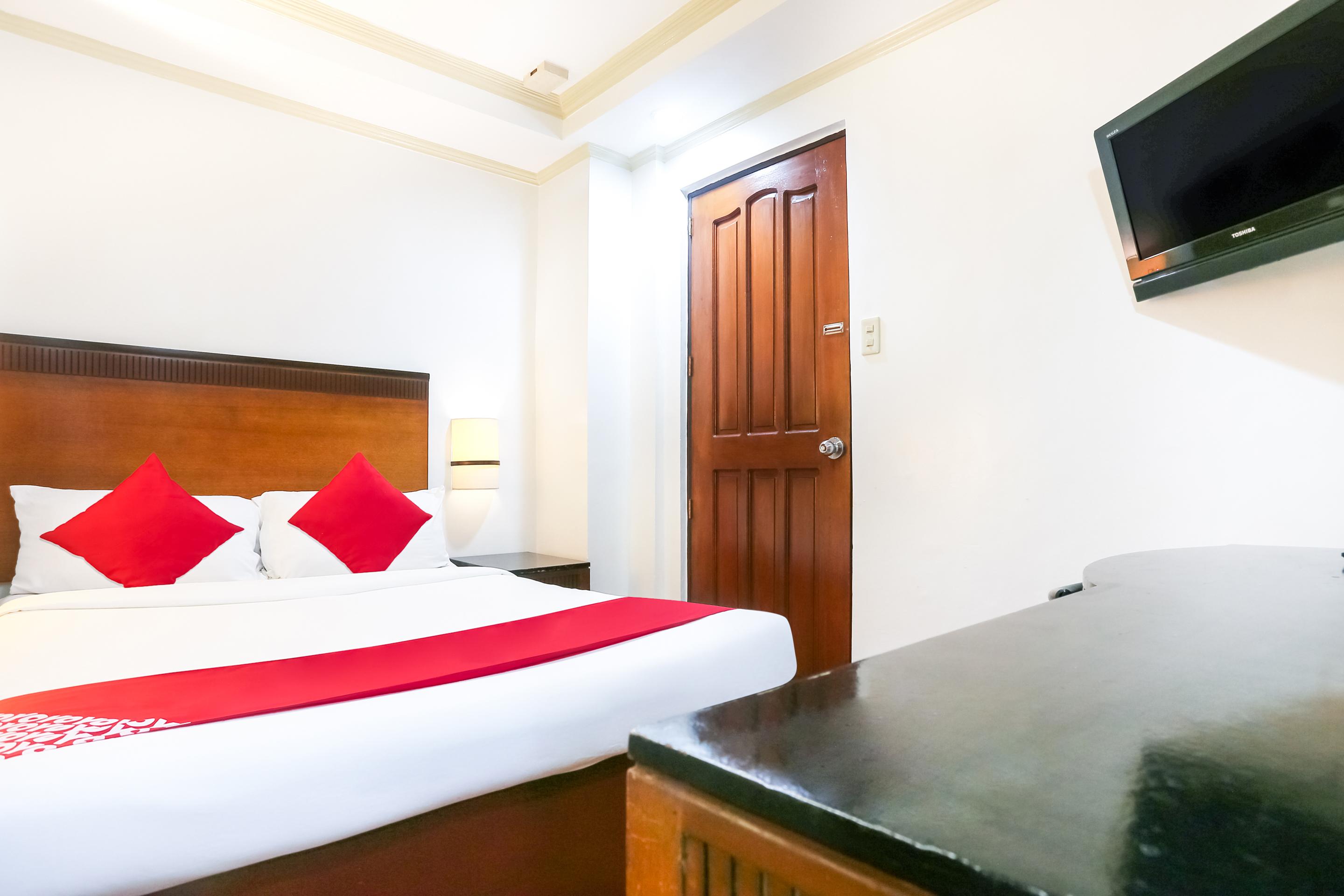 OYO 406 Royal Parc Inn & Suites Quezon City Exterior foto
