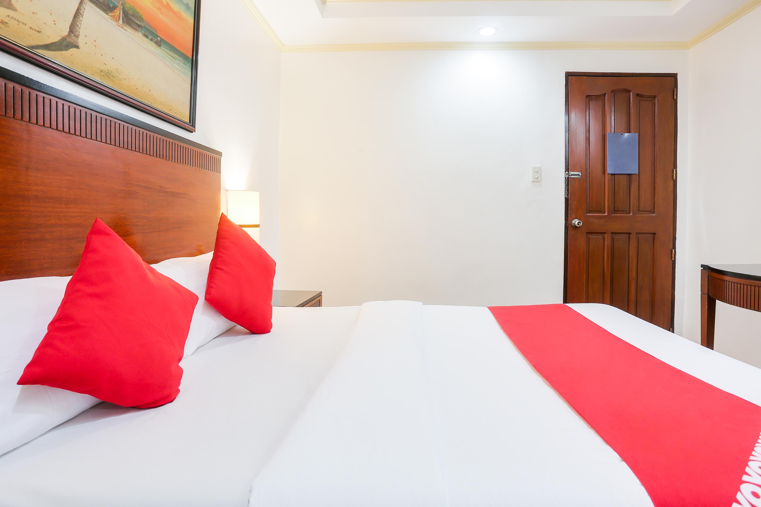 OYO 406 Royal Parc Inn & Suites Quezon City Exterior foto