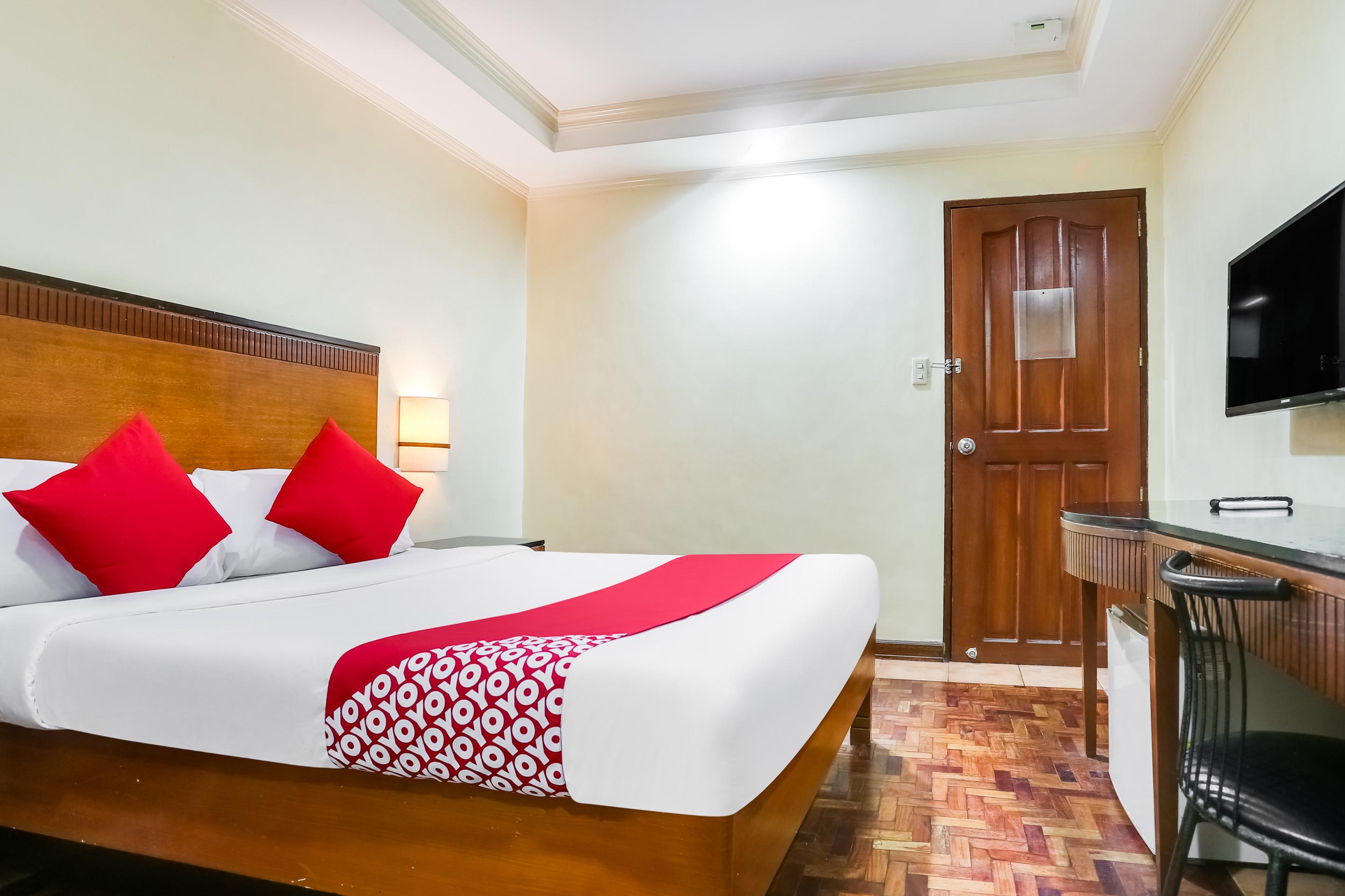 OYO 406 Royal Parc Inn & Suites Quezon City Exterior foto