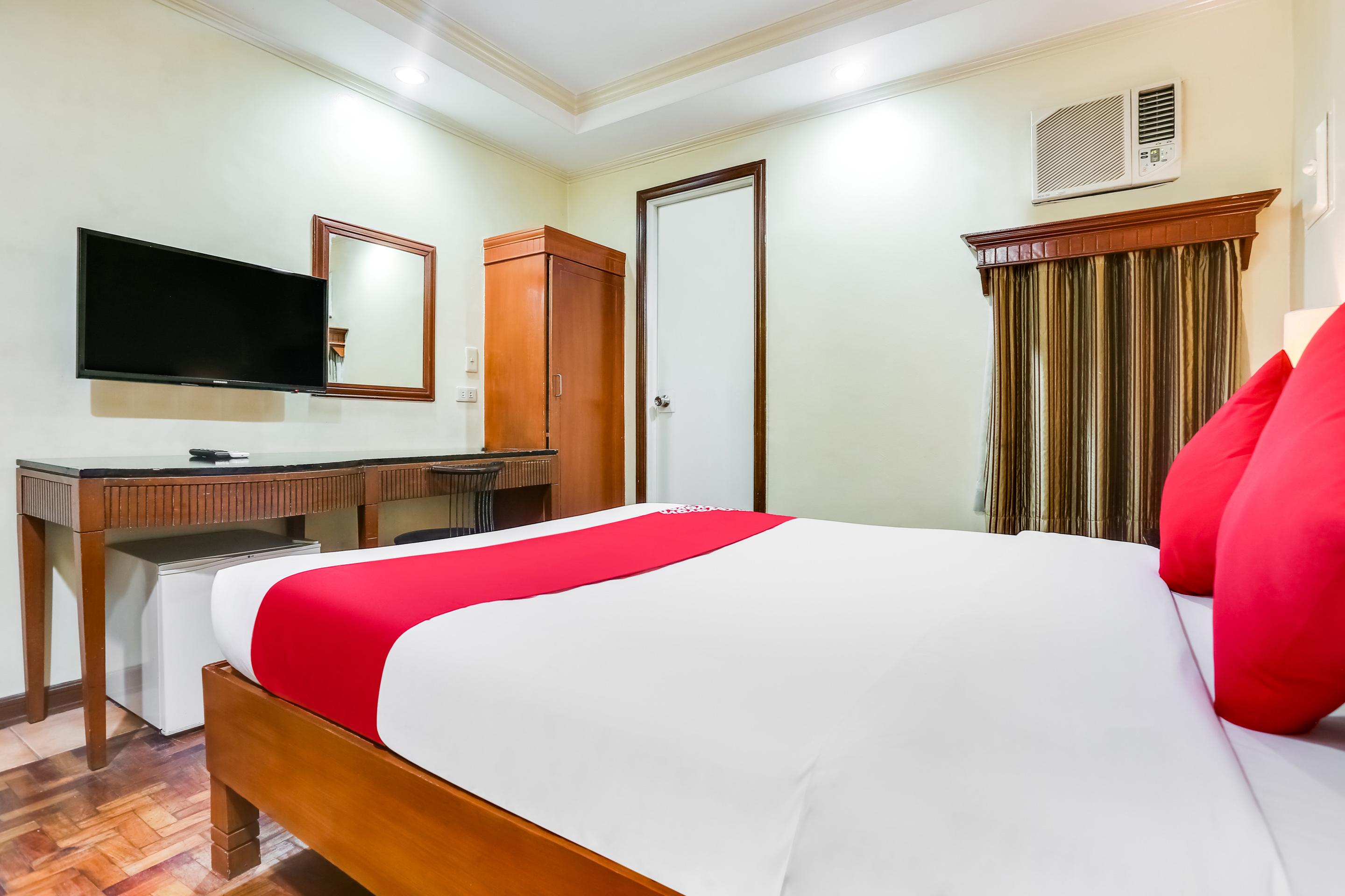 OYO 406 Royal Parc Inn & Suites Quezon City Exterior foto