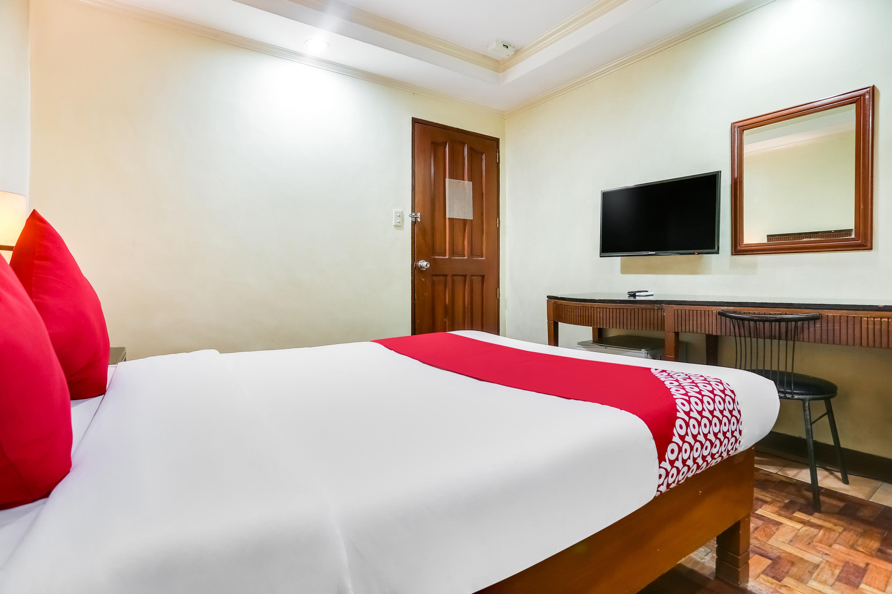OYO 406 Royal Parc Inn & Suites Quezon City Exterior foto