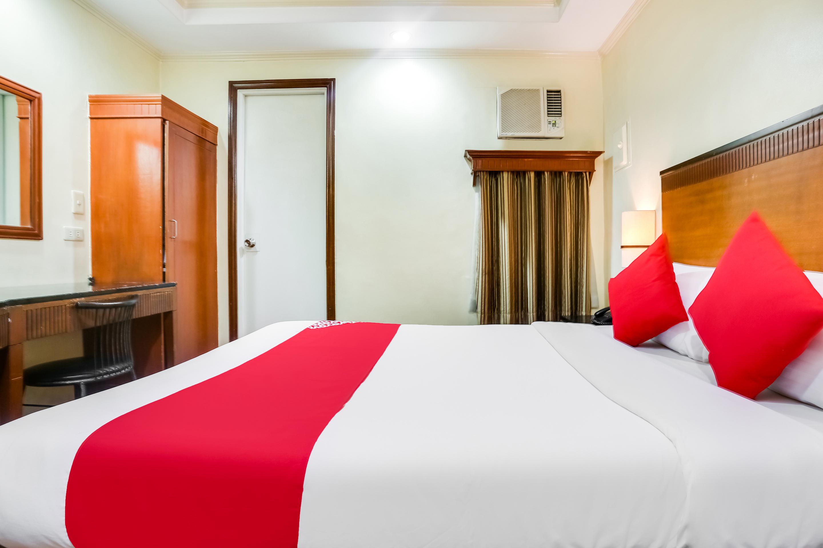 OYO 406 Royal Parc Inn & Suites Quezon City Exterior foto