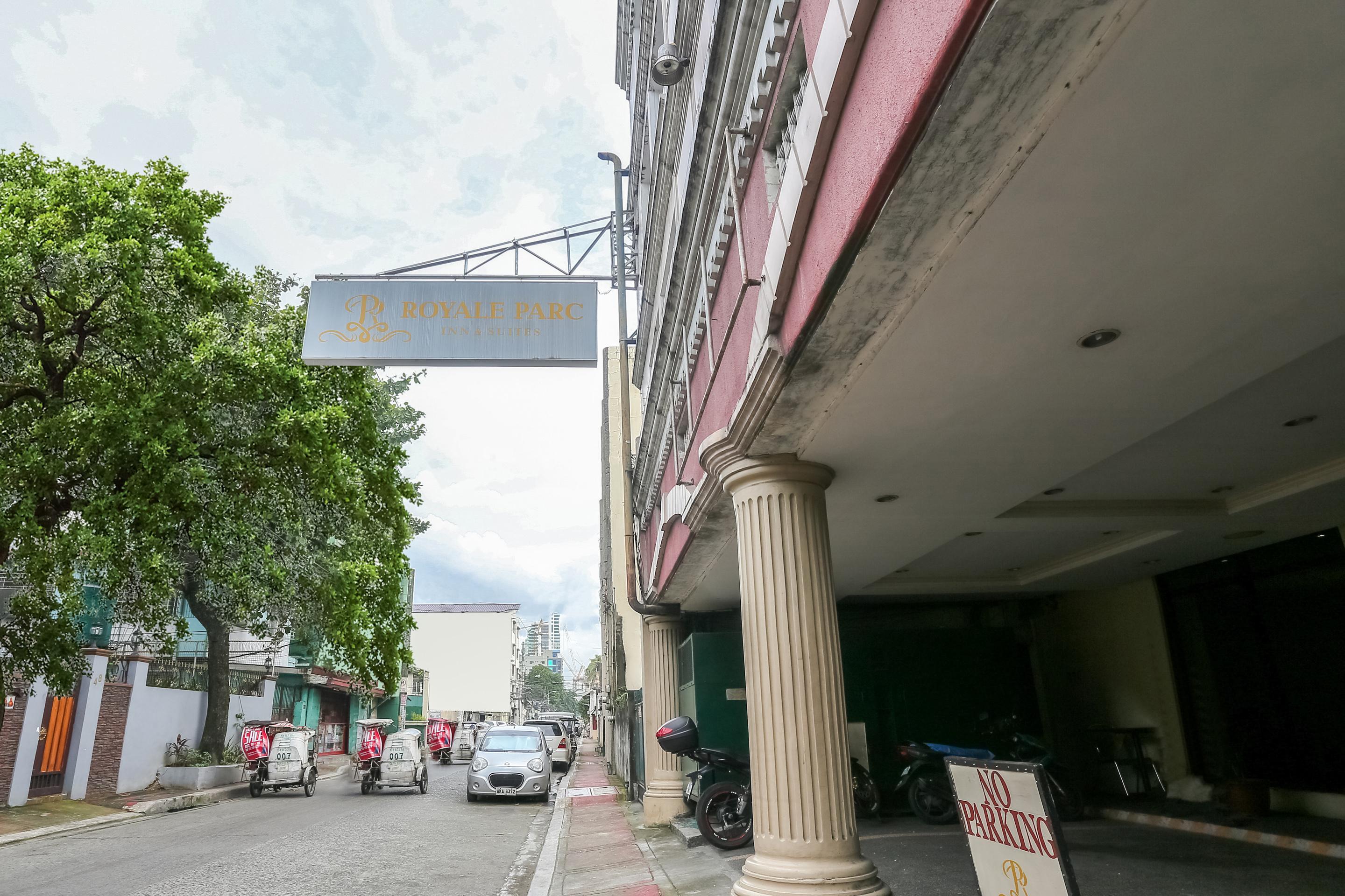 OYO 406 Royal Parc Inn & Suites Quezon City Exterior foto