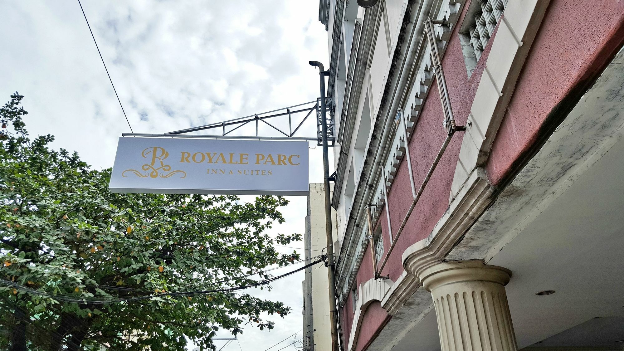 OYO 406 Royal Parc Inn & Suites Quezon City Exterior foto